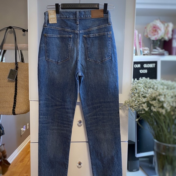 MADEWELL Denim. Classic straight Jeans in Coldbrook wash. 27 Tall - Picture 3 of 7